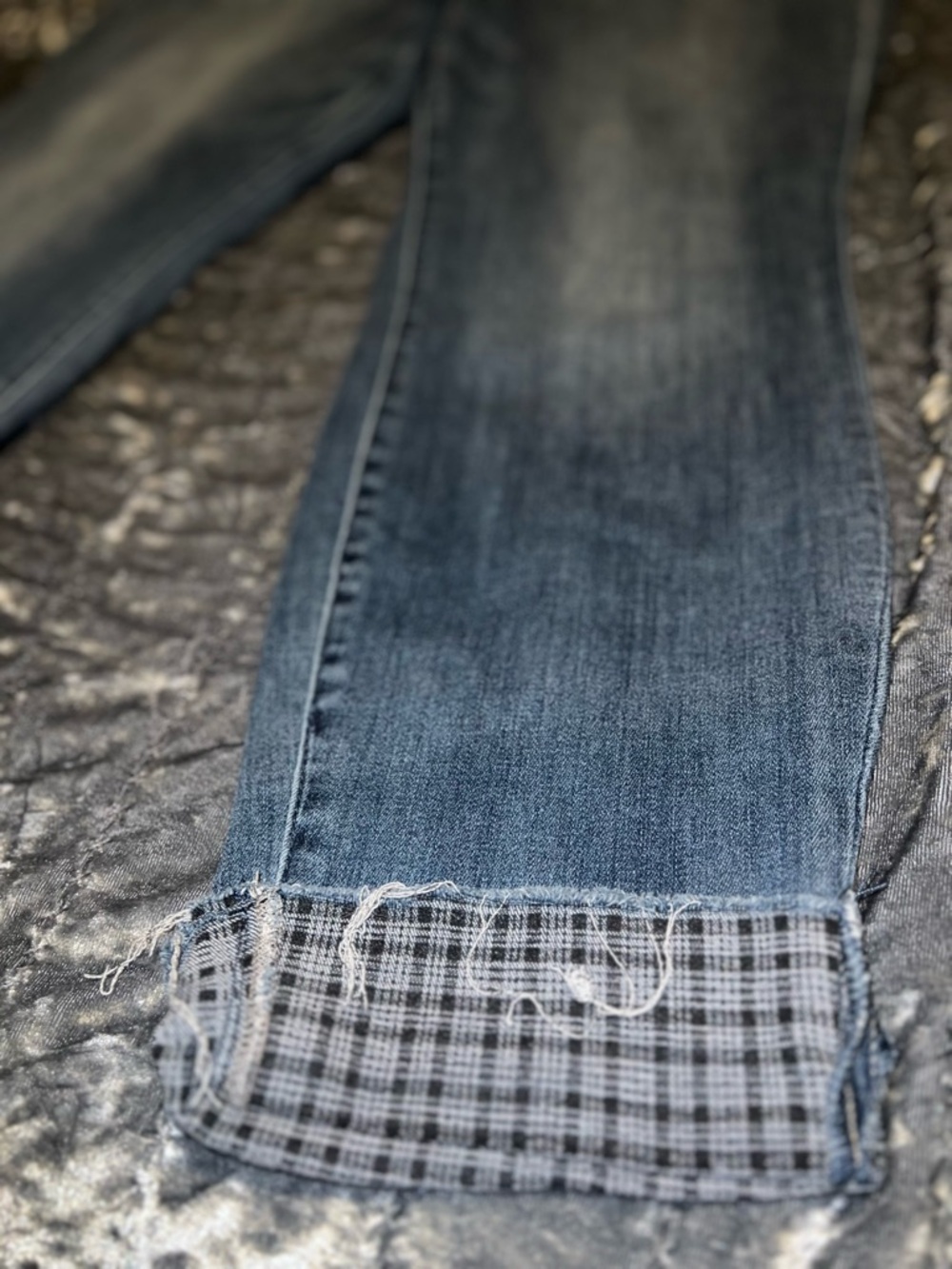 Judy Blue Slim Fit Medium Blue Jeans - Picture 2 of 7